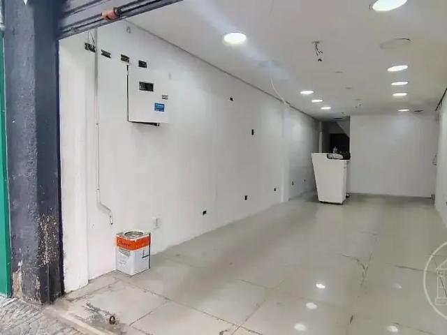 Ponto Comercial aluguel em Região Imediata de São Paulo, Região Metropolitana de São Paulo