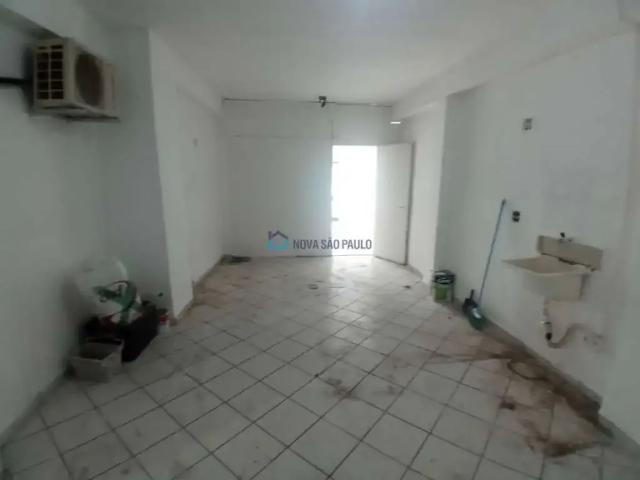 Ponto Comercial aluguel em Região Imediata de São Paulo, Região Metropolitana de São Paulo
