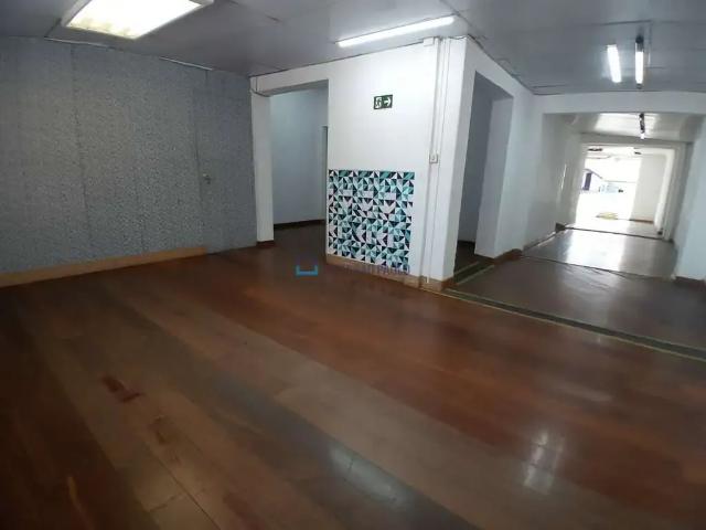 Ponto Comercial aluguel em Região Imediata de São Paulo, Região Metropolitana de São Paulo