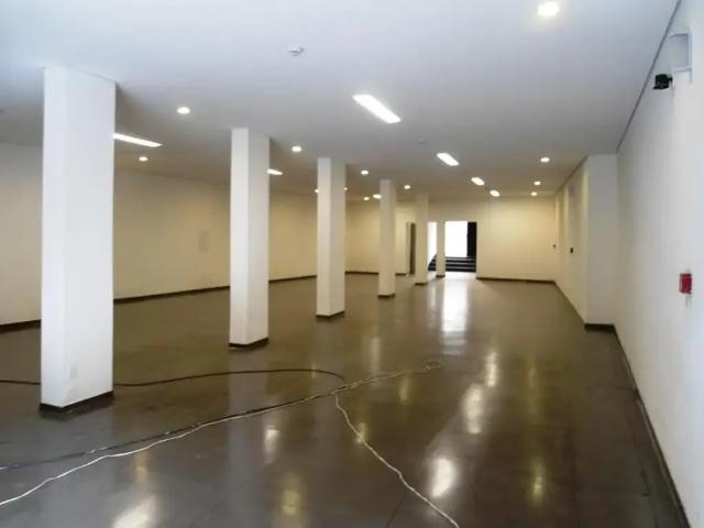 Ponto Comercial aluguel em Região Imediata de São Paulo, Região Metropolitana de São Paulo