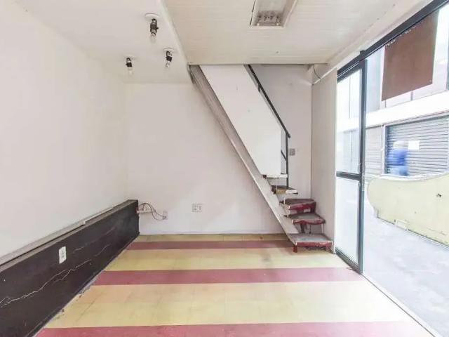 Ponto Comercial aluguel em Região Imediata de São Paulo, Região Metropolitana de São Paulo