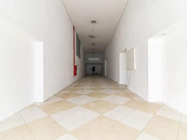 Ponto Comercial aluguel em Região Imediata de São Paulo, Região Metropolitana de São Paulo
