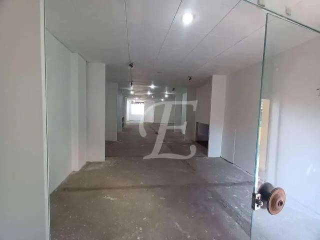 Ponto Comercial aluguel em Região Imediata de São Paulo, Região Metropolitana de São Paulo