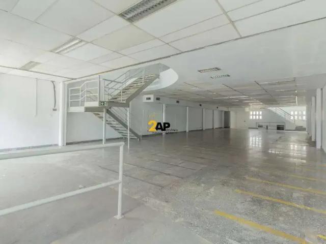 Ponto Comercial aluguel em Região Imediata de São Paulo, Região Metropolitana de São Paulo