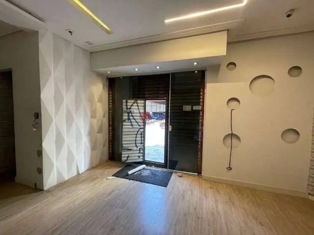 Ponto Comercial aluguel em Região Imediata de São Paulo, Região Metropolitana de São Paulo