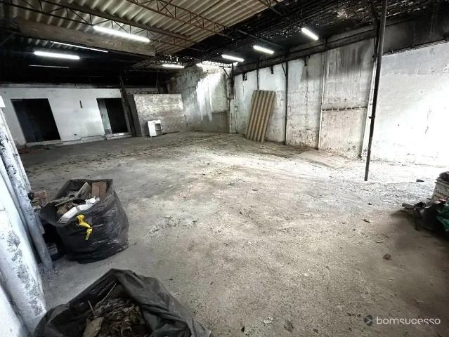 Ponto Comercial aluguel em Região Imediata de São Paulo, Região Metropolitana de São Paulo