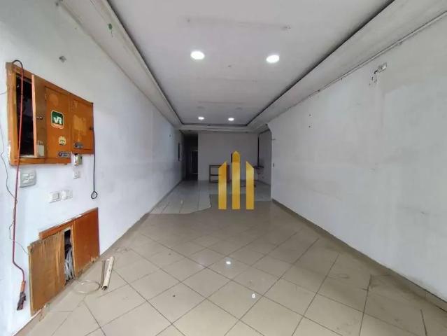 Ponto Comercial aluguel em Região Imediata de São Paulo, Região Metropolitana de São Paulo