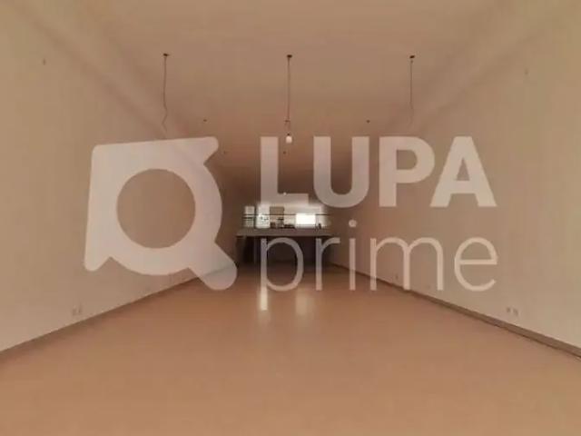 Ponto Comercial aluguel em Região Imediata de São Paulo, Região Metropolitana de São Paulo