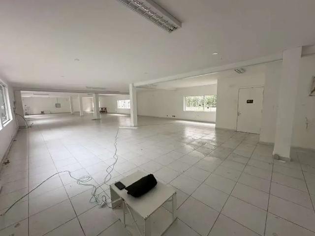 Ponto Comercial aluguel em Região Imediata de São Paulo, Região Metropolitana de São Paulo
