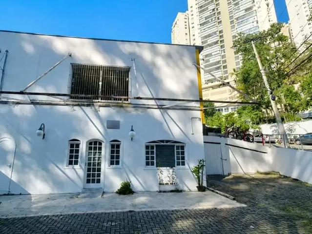 Ponto Comercial aluguel em Região Imediata de São Paulo, Região Metropolitana de São Paulo