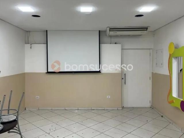 Ponto Comercial aluguel em Região Imediata de São Paulo, Região Metropolitana de São Paulo