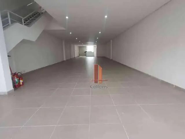 Ponto Comercial aluguel em Região Imediata de São Paulo, Região Metropolitana de São Paulo