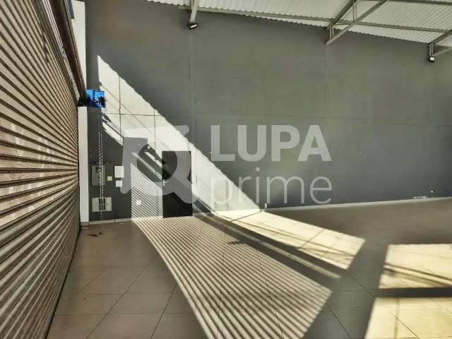 Ponto Comercial aluguel em Região Imediata de São Paulo, Região Metropolitana de São Paulo