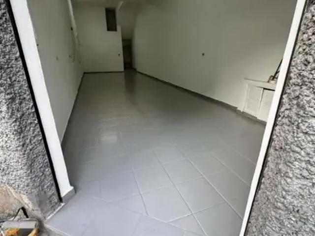 Ponto Comercial aluguel em Região Imediata de São Paulo, Região Metropolitana de São Paulo