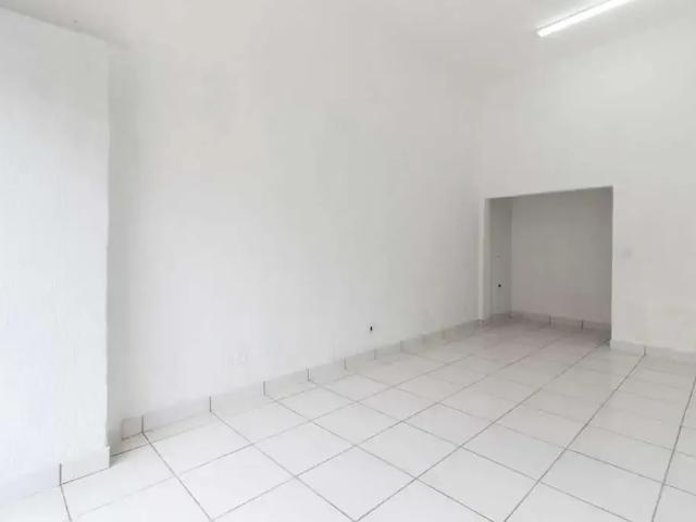 Ponto Comercial aluguel em Região Imediata de São Paulo, Região Metropolitana de São Paulo
