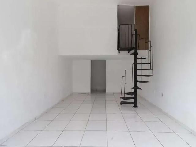 Ponto Comercial aluguel em Região Imediata de São Paulo, Região Metropolitana de São Paulo