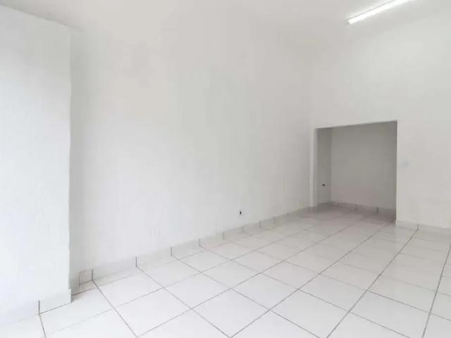 Ponto Comercial aluguel em Região Imediata de São Paulo, Região Metropolitana de São Paulo