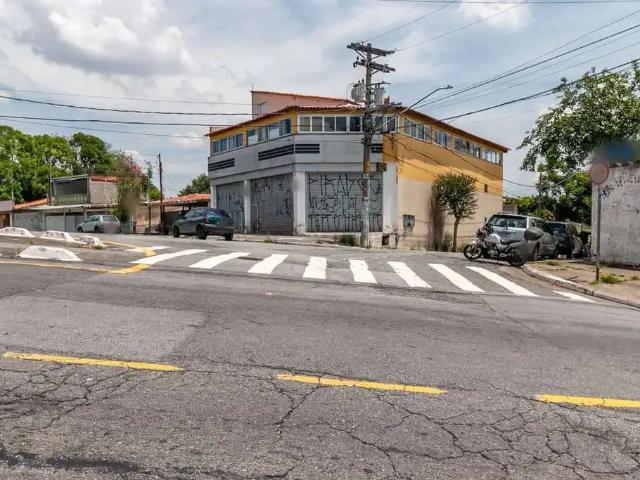 Ponto Comercial aluguel em Região Imediata de São Paulo, Região Metropolitana de São Paulo