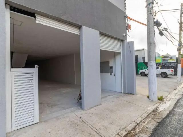 Ponto Comercial aluguel em Região Imediata de São Paulo, Região Metropolitana de São Paulo