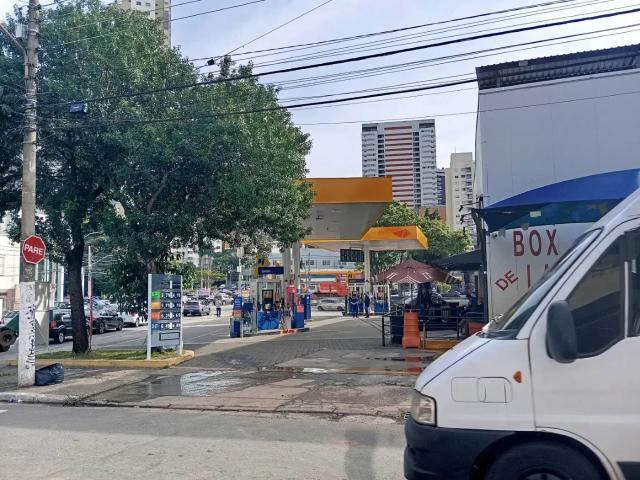 Ponto Comercial aluguel em Região Imediata de São Paulo, Região Metropolitana de São Paulo