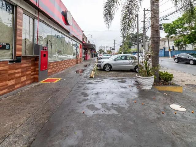 Ponto Comercial aluguel em Região Imediata de São Paulo, Região Metropolitana de São Paulo