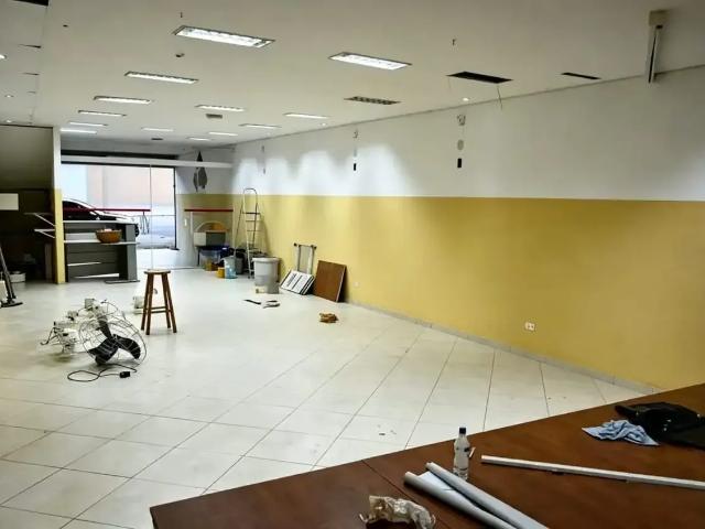 Ponto Comercial aluguel em Região Imediata de São Paulo, Região Metropolitana de São Paulo