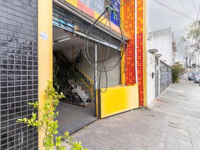 Ponto Comercial aluguel em Região Imediata de São Paulo, Região Metropolitana de São Paulo