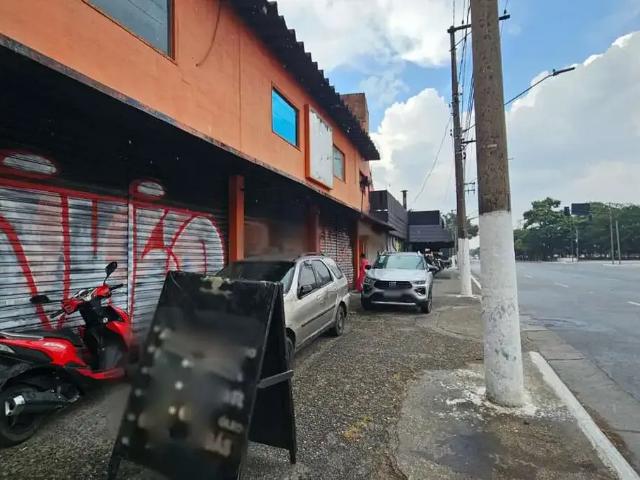 Ponto Comercial aluguel em Região Imediata de São Paulo, Região Metropolitana de São Paulo