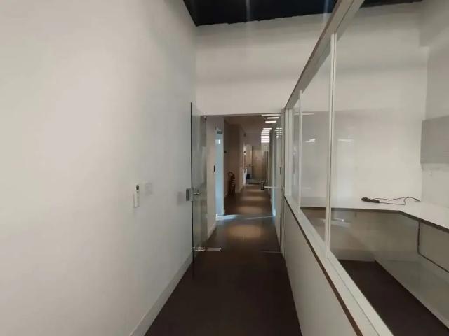 Ponto Comercial aluguel em Região Imediata de São Paulo, Região Metropolitana de São Paulo