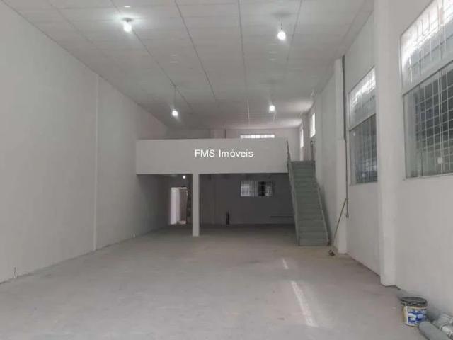 Ponto Comercial aluguel em Região Imediata de São Paulo, Região Metropolitana de São Paulo