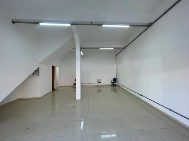 Ponto Comercial aluguel em Região Imediata de São Paulo, Região Metropolitana de São Paulo