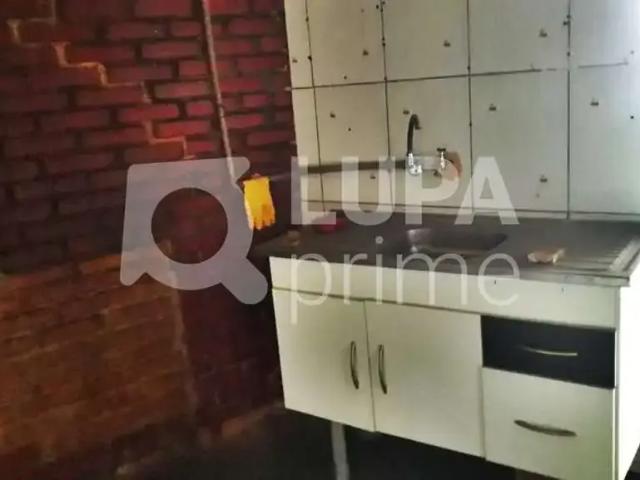 Ponto Comercial aluguel em Região Imediata de São Paulo, Região Metropolitana de São Paulo