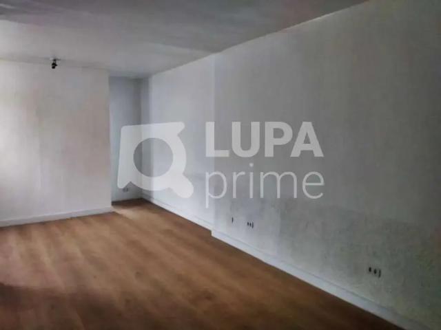 Ponto Comercial aluguel em Região Imediata de São Paulo, Região Metropolitana de São Paulo