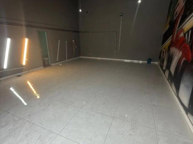 Ponto Comercial aluguel em Região Imediata de São Paulo, Região Metropolitana de São Paulo