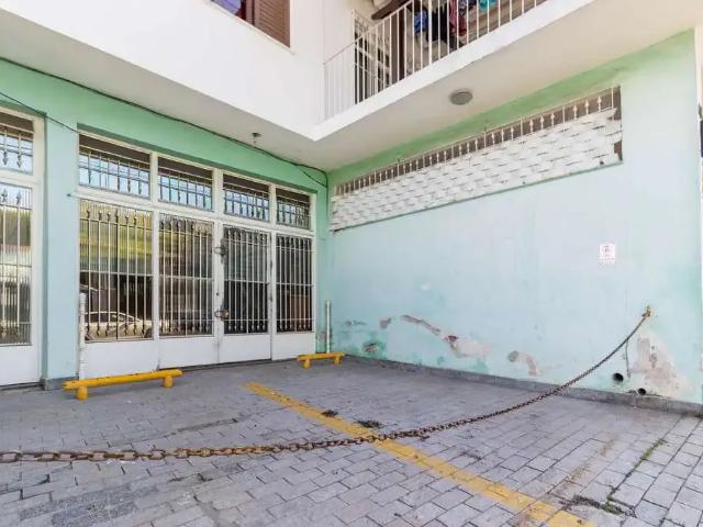 Ponto Comercial aluguel em Região Imediata de São Paulo, Região Metropolitana de São Paulo
