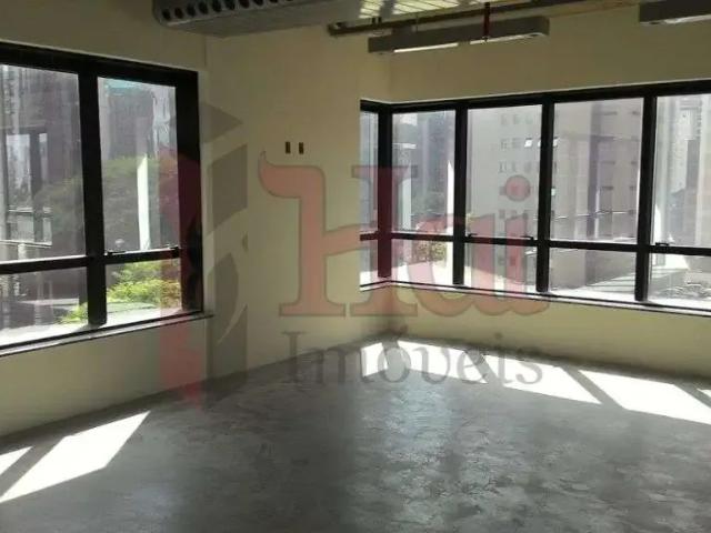 Ponto Comercial aluguel em Região Imediata de São Paulo, Região Metropolitana de São Paulo