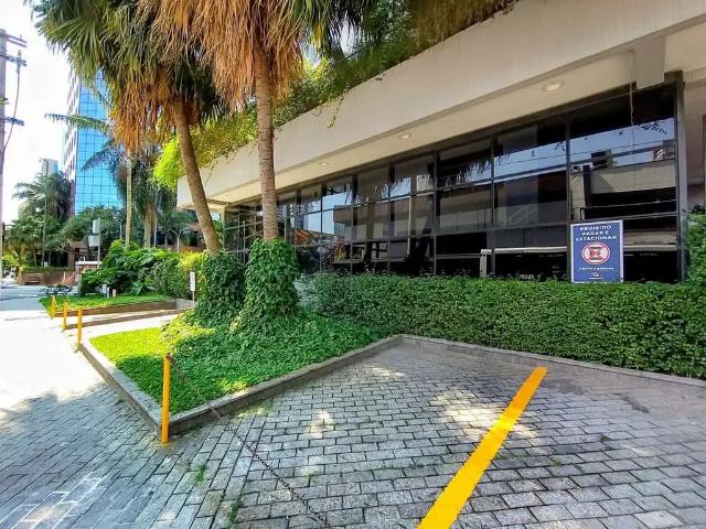 Ponto Comercial aluguel em Região Imediata de São Paulo, Região Metropolitana de São Paulo