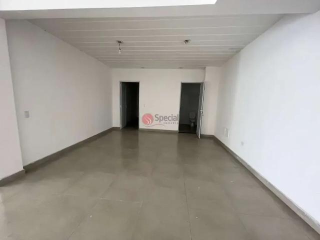 Ponto Comercial aluguel em Região Imediata de São Paulo, Região Metropolitana de São Paulo