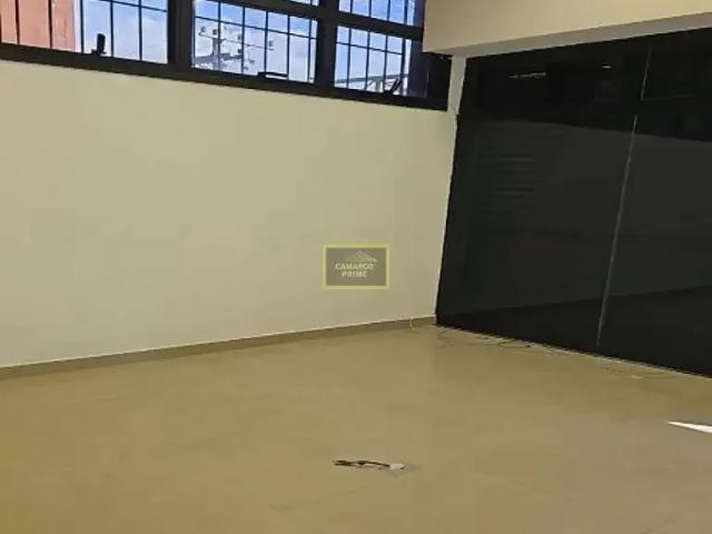 Ponto Comercial aluguel em Região Imediata de São Paulo, Região Metropolitana de São Paulo