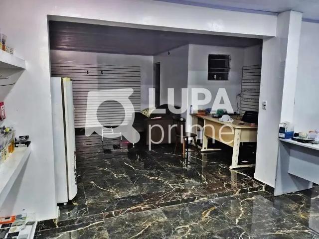 Ponto Comercial aluguel em Região Imediata de São Paulo, Região Metropolitana de São Paulo