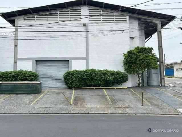 Ponto Comercial aluguel em Região Imediata de São Paulo, Região Metropolitana de São Paulo