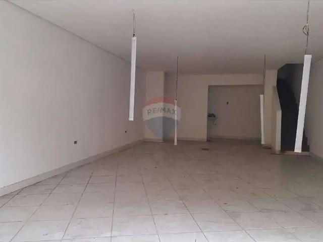 Ponto Comercial aluguel em Região Imediata de São Paulo, Região Metropolitana de São Paulo