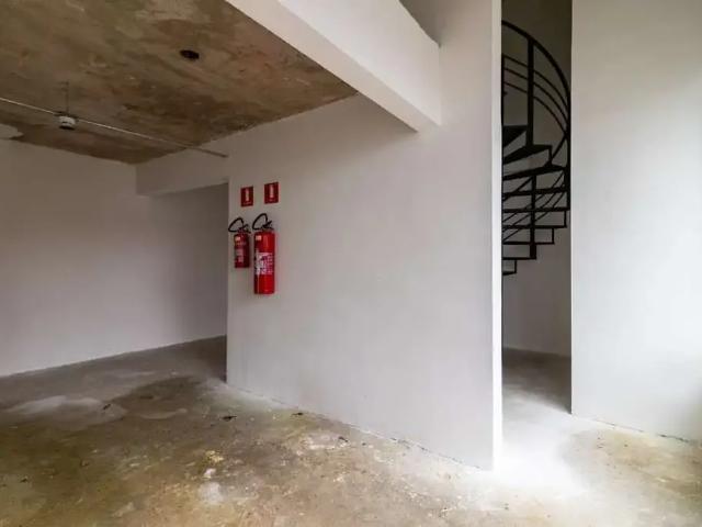 Ponto Comercial aluguel em Região Imediata de São Paulo, Região Metropolitana de São Paulo