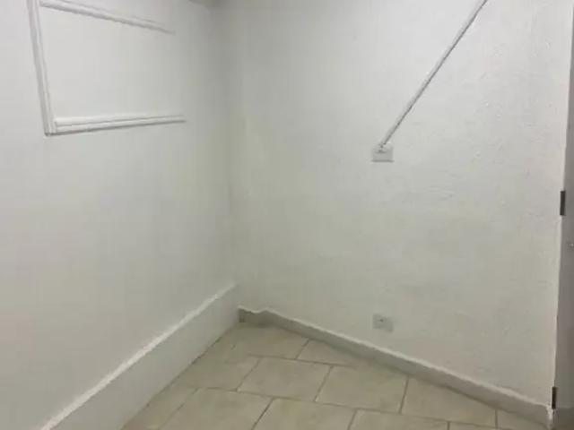Ponto Comercial aluguel em Região Imediata de Santos, Região Metropolitana da Baixada Santista