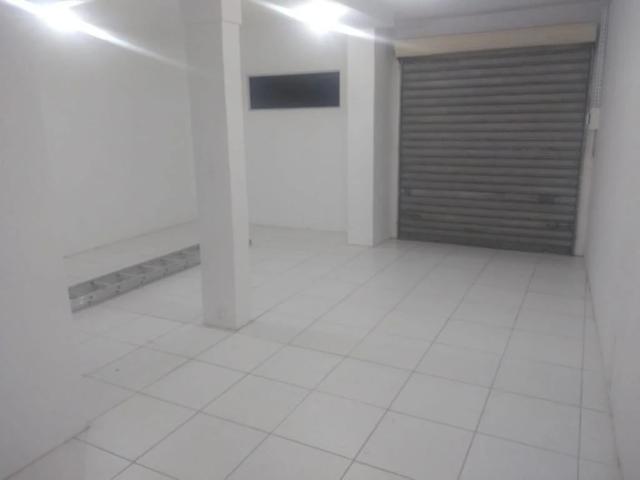 Ponto Comercial aluguel em Largo de Roma, Salvador