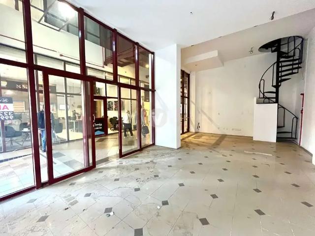Ponto Comercial aluguel em Região Geográfica Imediata de Santa Maria, Santa Maria