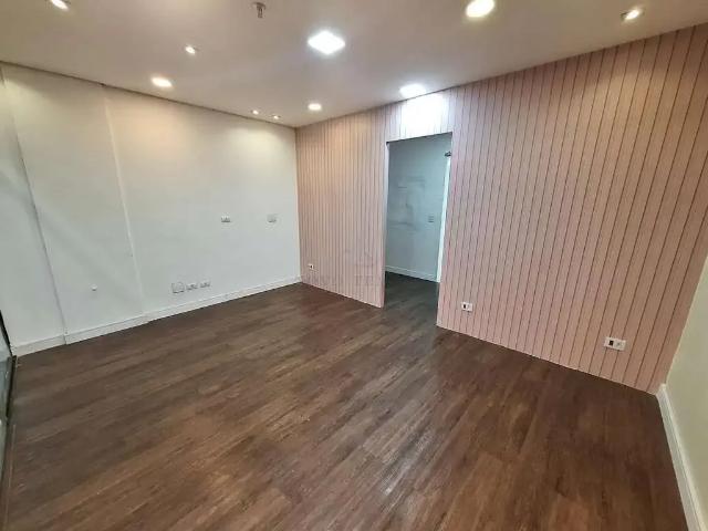 Ponto Comercial aluguel em Região Imediata de São Paulo, Região Metropolitana de São Paulo