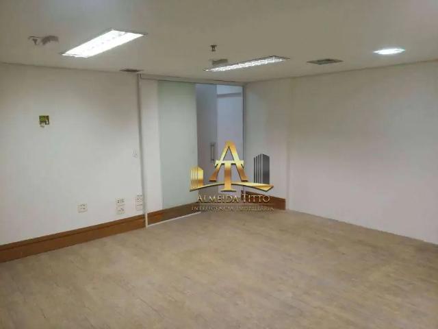 Ponto Comercial aluguel em Região Imediata de São Paulo, Região Metropolitana de São Paulo