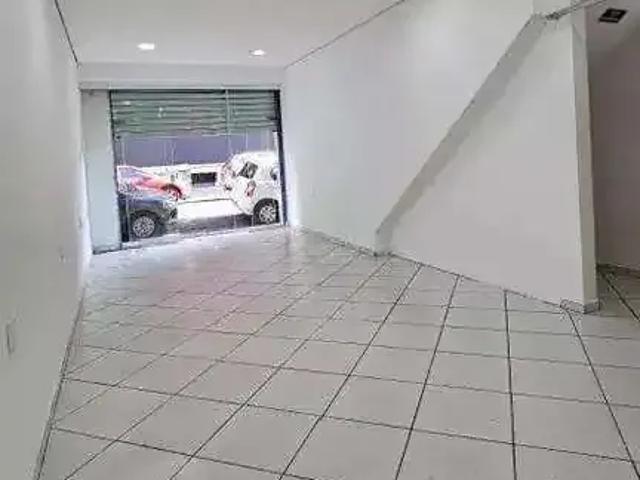 Ponto Comercial aluguel em Região Imediata de São Paulo, Região Metropolitana de São Paulo