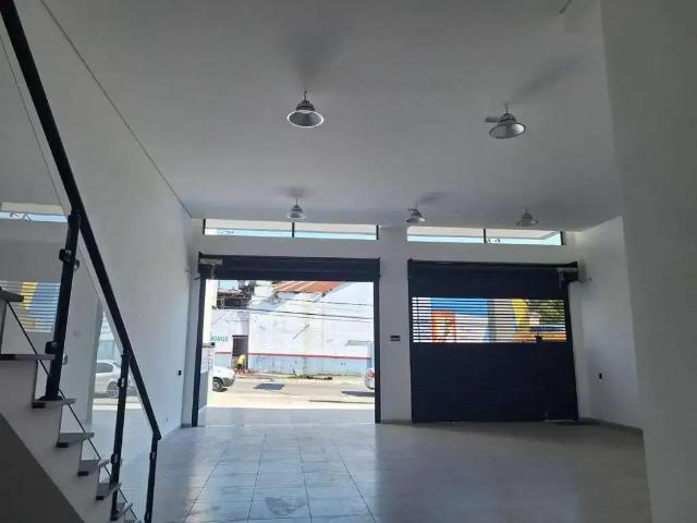 Ponto Comercial aluguel em Região Imediata de São Paulo, Região Metropolitana de São Paulo